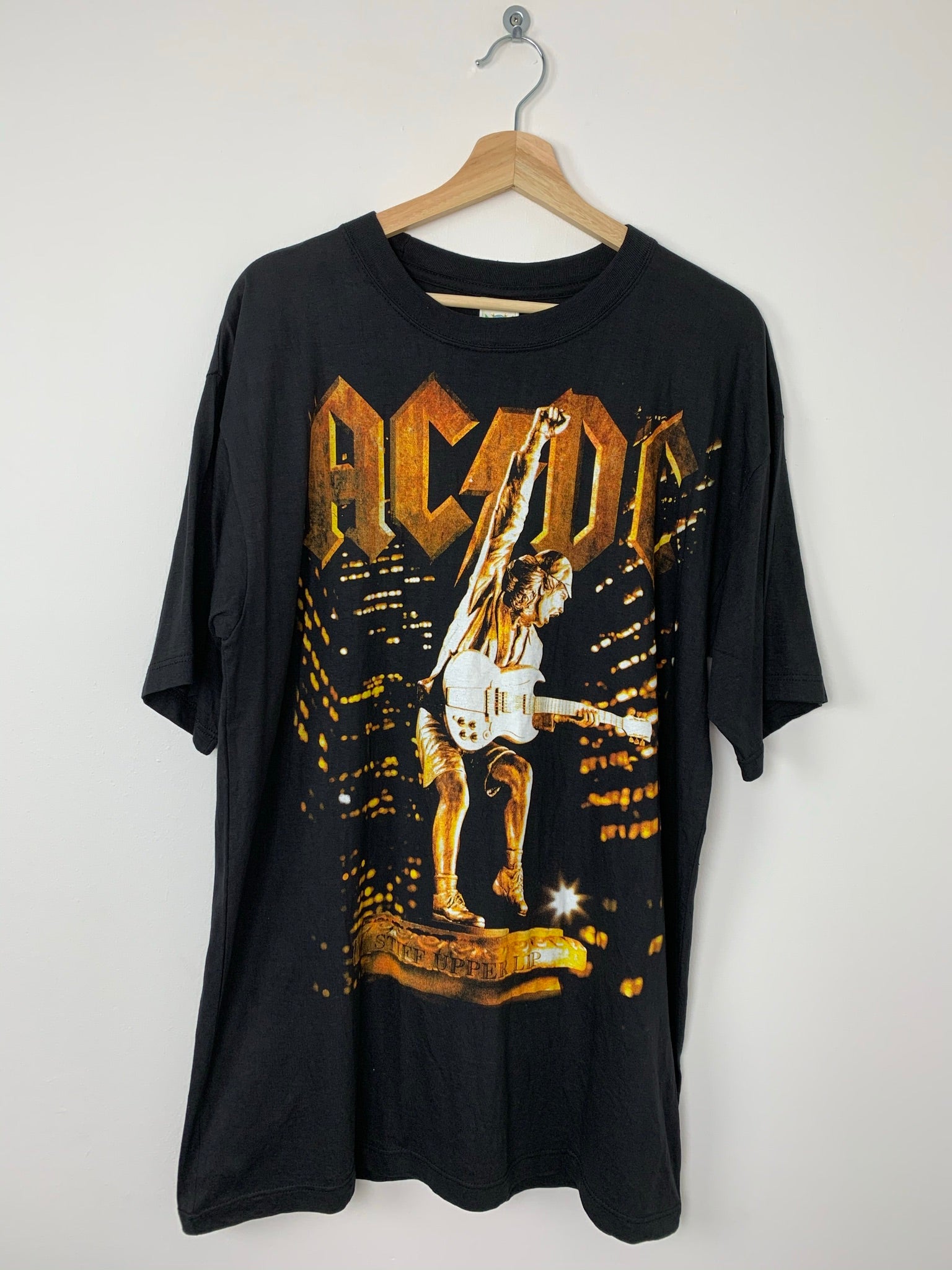 AC/DC World Tour 2000 T-Shirt – Deadbeat Vintage